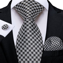 DiBanGu Black White Novelty Pattern Silk Mens Tie Hanky Cufflinks Set