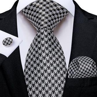 DiBanGu Black White Novelty Pattern Silk Mens Tie Hanky Cufflinks Set