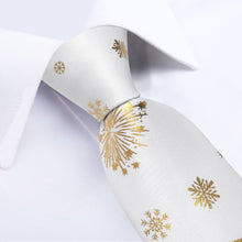 DiBanGu White Gold Christmas Snowflake Necktie Pocket Square Cufflinks Set